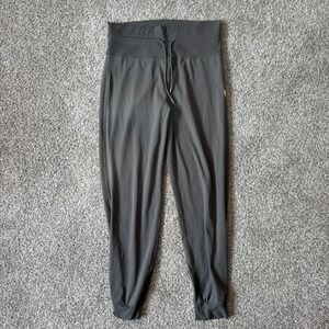 Vuori Daily Jogger Pants – Oregano Green – Size Small